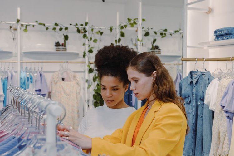 Excess and Obsolete Garments Stock Clearance in Utrecht, Netherlands — 2026