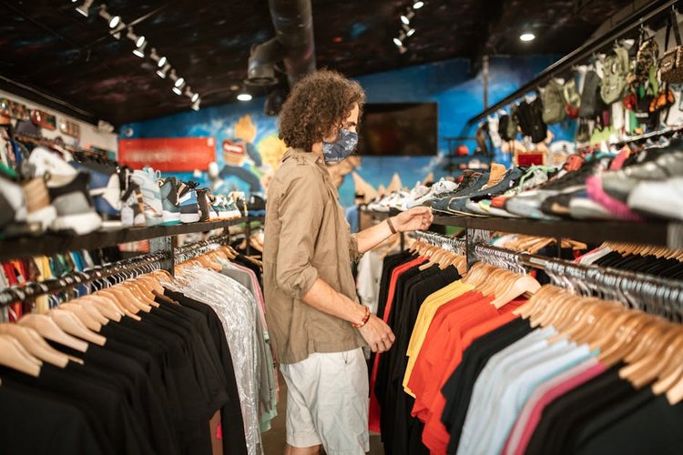 Non-Moving Garments Stock Buyers in Taiwan — Serving Kaohsiung, Taiwan and Beyond