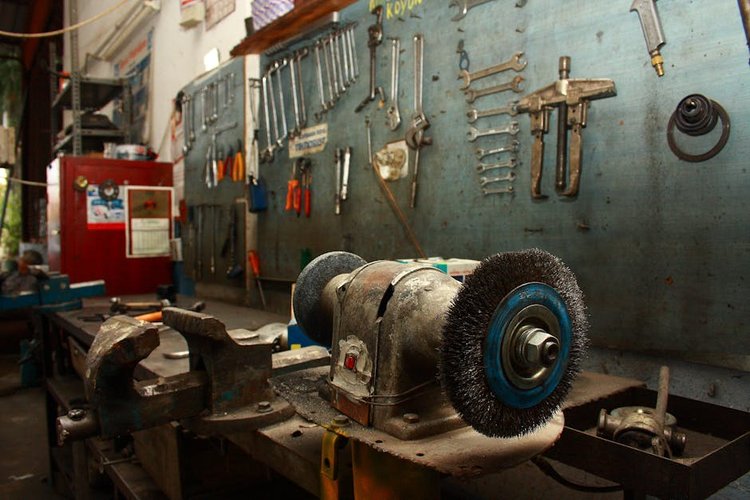 Dead Stock Buyers in Saudi Arabia — Hardware Clearance Near Mecca, Saudi Arabia