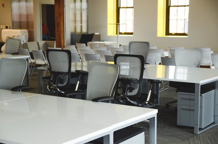 Nearest Furniture Dead Stock Buyer in Jacksonville, USA — Clear Your Stocks