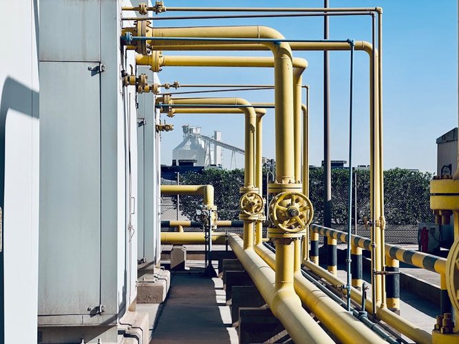 Non-Moving Stock Buyers UAE — Oil & Gas | Fujairah, UAE Same Day Pay