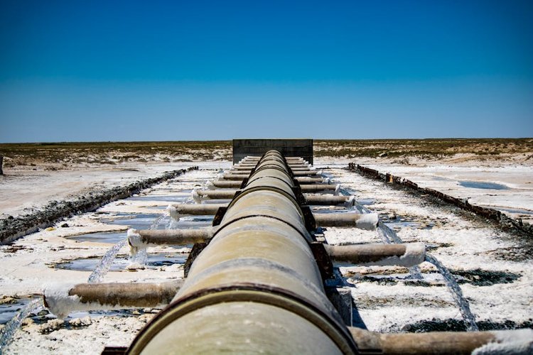 Non-Moving and Obsolete Oil & Gas Inventory in Klagenfurt, Austria — Sell It Fast