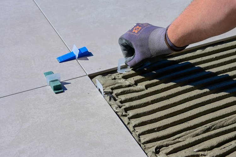 Clear Your Building Materials Warehouse in Bordeaux, France — We Buy Everything