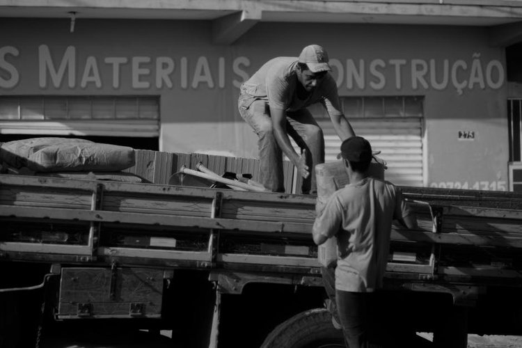 Recife, Brazil Non-Moving Building Materials Stock Buyers — Same Day Collection and Pay