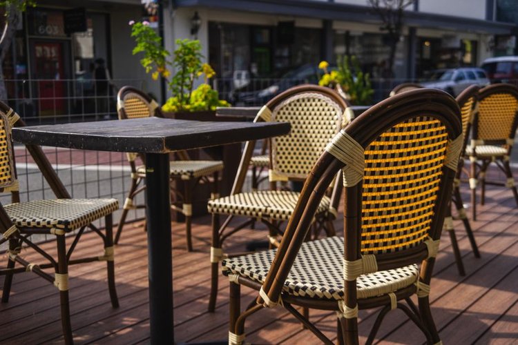 Turn Your Dead Furniture Inventory Into Instant Cash in Lille, France