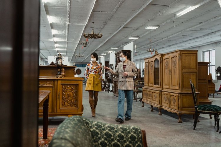 Sell Non-Moving Furniture Inventory in Ploiesti, Romania — Same Day Payment