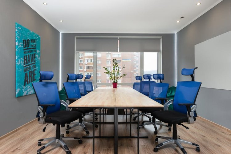 Looking for Dead Furniture Stock Buyers Near Wollongong, Australia? Contact Us Today