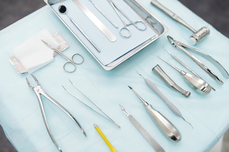 Dead Medical Equipment Stock in Rennes, France? We Purchase It Immediately
