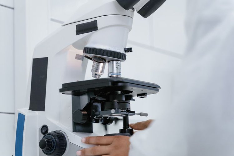 Sell Non-Moving Medical Equipment Inventory Near Kamnik, Slovenia — Instant Cash Payment