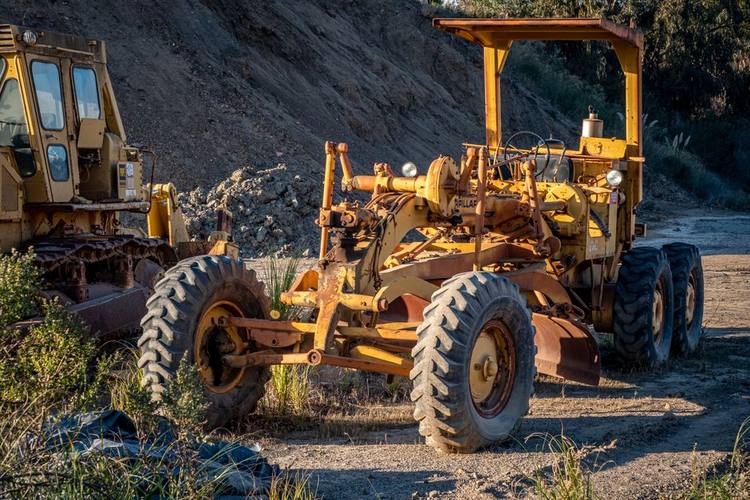 Clear Your Machinery Warehouse in Maribor, Slovenia — We Buy Everything