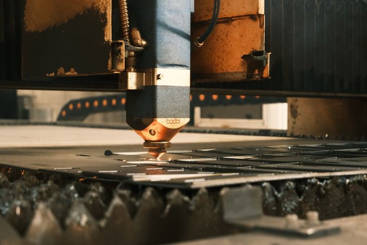 Sell Your Excess Machinery Materials in Novi Sad, Serbia — Quick Fair Payment