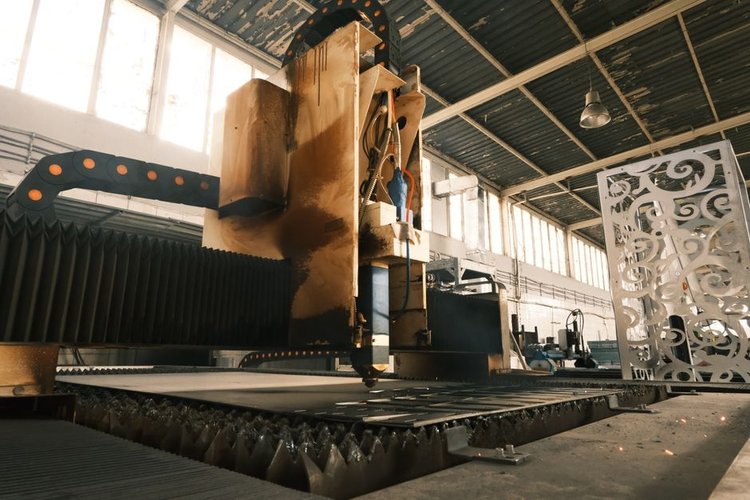 Liquidate Your Machinery Stock in Reykjanesbaer, Iceland — Clear Your Stocks Pays Same Day