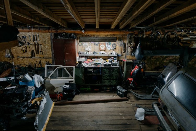 Obsolete Automotive Stock Buyers in Turkey — Free Collection Near Denizli, Turkey