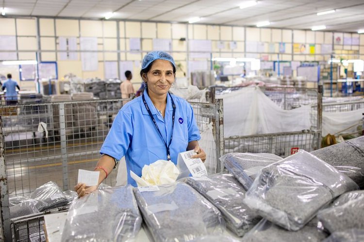 Stop Losing Money on Dead Packaging Stock in Tilburg, Netherlands — Act Now