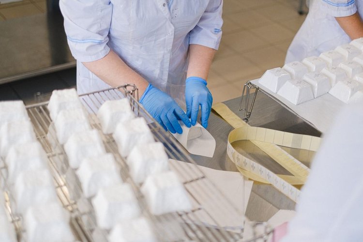 Non-Moving Stock Buyers Belgium — Packaging | Bruges, Belgium Same Day Pay