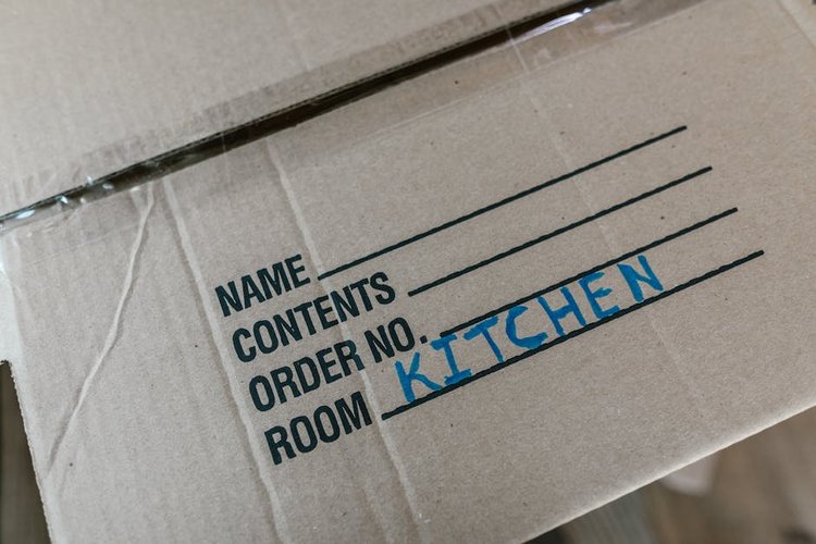 Looking for Dead Packaging Stock Buyers Near Siauliai, Lithuania? Contact Us Today