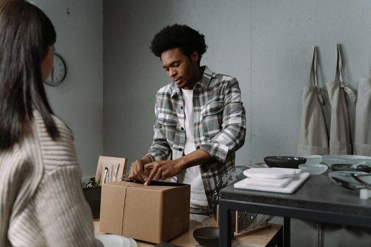 Colombia Dead Stock Buyers for Packaging — Any Quantity Near Barranquilla, Colombia