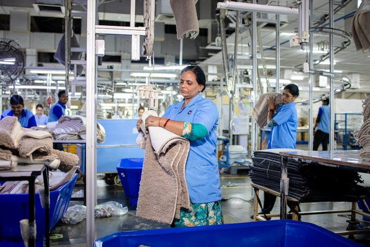 Garments Surplus Stock in Sheffield, UK: Your Complete 2026 Selling Guide