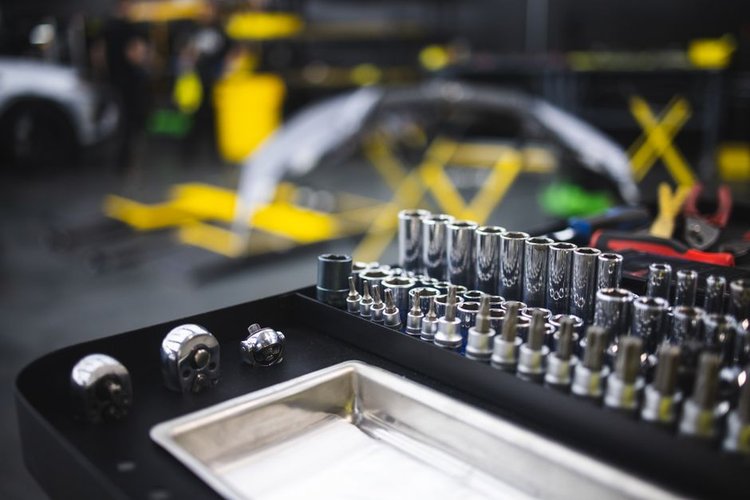 Best Non-Moving Stock Buyers for Hardware in Leicester, UK — 2026