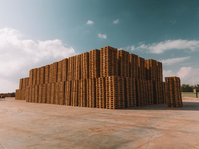Turn Your Dead Furniture Inventory Into Instant Cash in Sheffield, UK