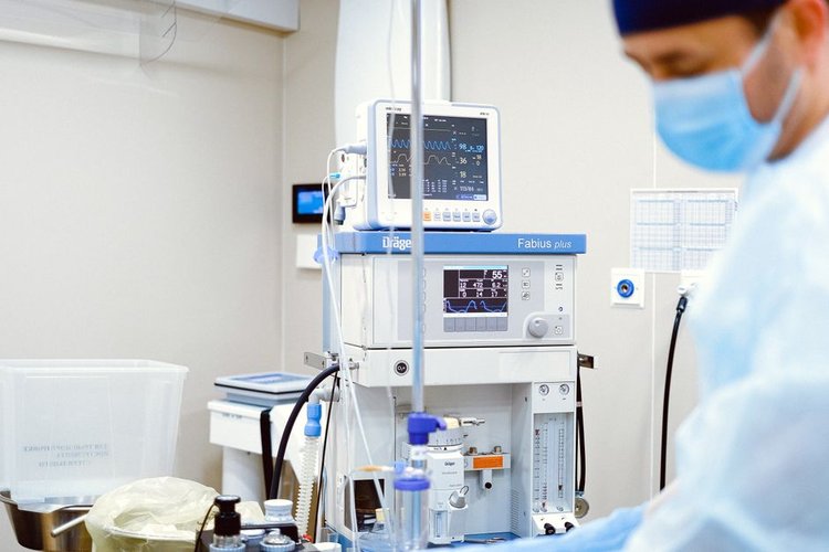 Medical Equipment Dead Stock Buyers Near Manchester, UK — Free Collection Anywhere
