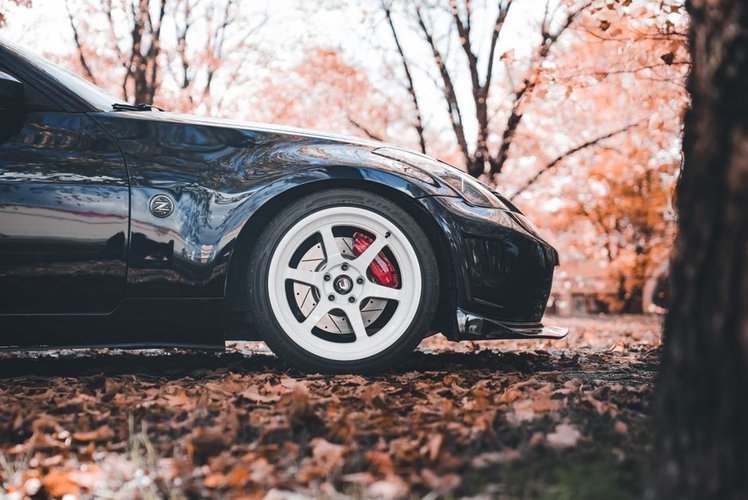 Overstock Automotive Buyers UK — Clear Your Edinburgh, UK Warehouse Today