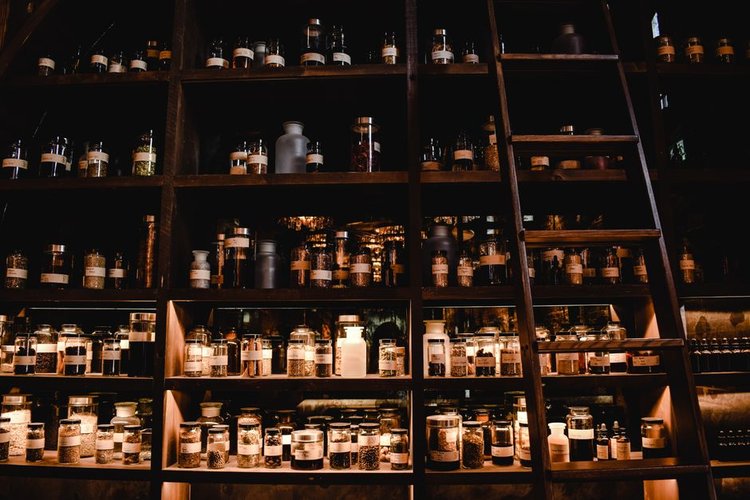Dead Stock Buyers in Canada — Cosmetics Clearance Near Quebec City, Canada