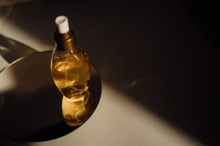 Acheteurs en liquidation de stocks de cosmétiques à Anvers, Belgique — Toutes conditions acceptées