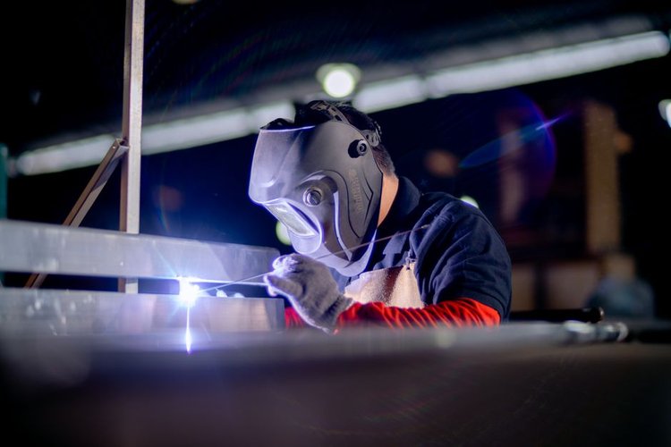 Essen, Deutschland Käufer unbeweglicher Hardware – Abholung und Bezahlung am selben Tag