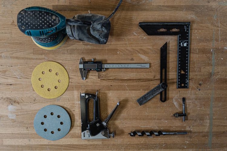 Why Nottingham, UK Companies Choose Clear Your Stocks for Hardware Clearance