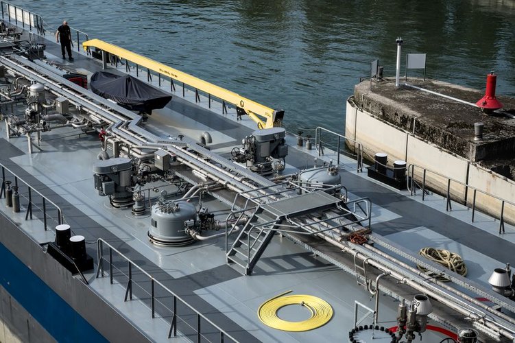 Slow-Moving Oil & Gas Stock in London, UK? We Are Your Best Buyer