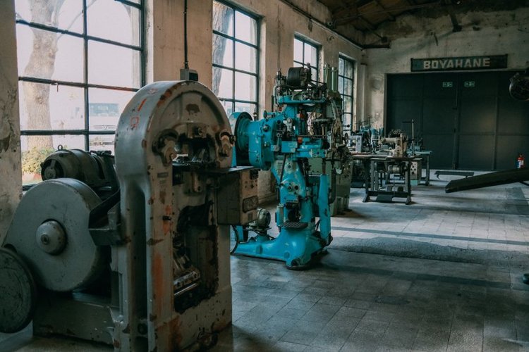 Hardware Dead Stock Buyers Near Waterford, Ireland — Free Collection Anywhere