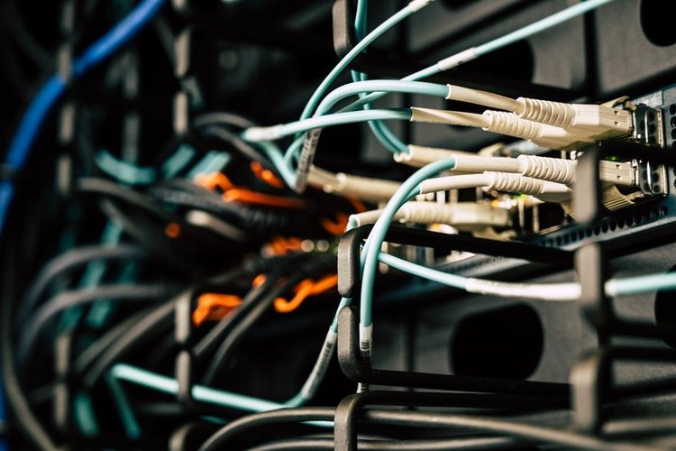 Non-Moving Electronics Stock in St Petersburg, USA? Clear Your Stocks Buys It Today