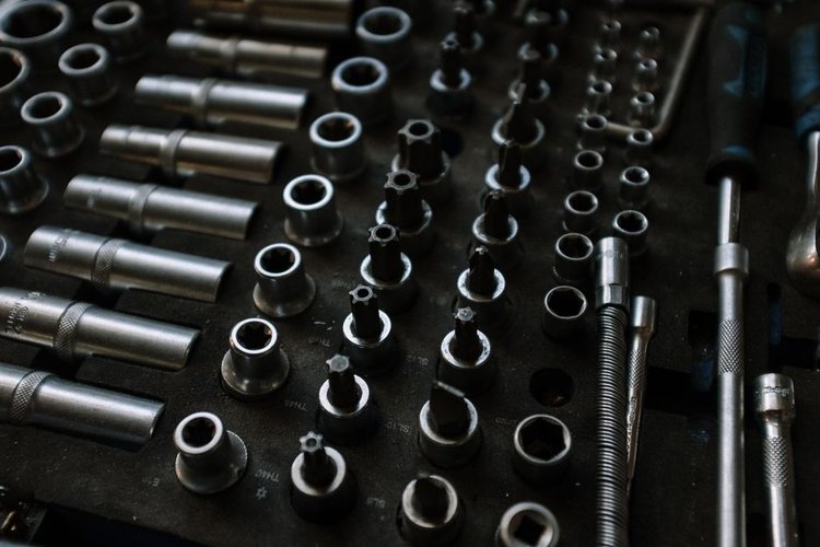 Surplus Hardware Buyers Across USA — Based Near Fort Lauderdale, USA