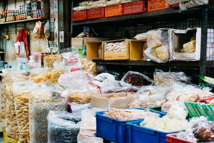 Sell Your Excess Food & FMCG Materials in Townsville, Australia — Quick Fair Payment