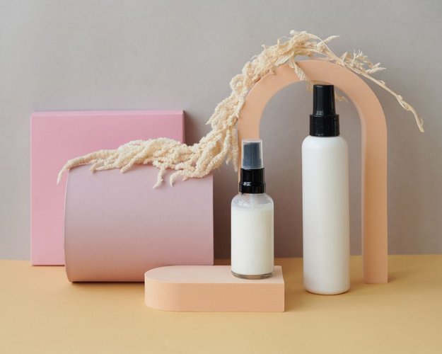 Slow-Moving Cosmetics Stock in Eindhoven, Netherlands? We Are Your Best Buyer