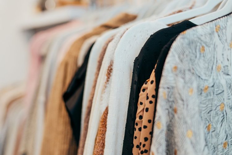 Slow-Moving Garments Stock in Cordoba, Argentina? We Are Your Best Buyer