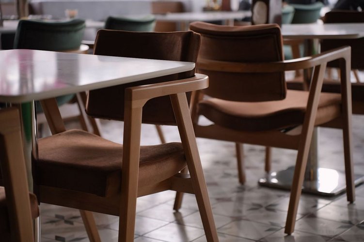 Overstock Furniture Buyers Ireland — Clear Your Limerick, Ireland Warehouse Today