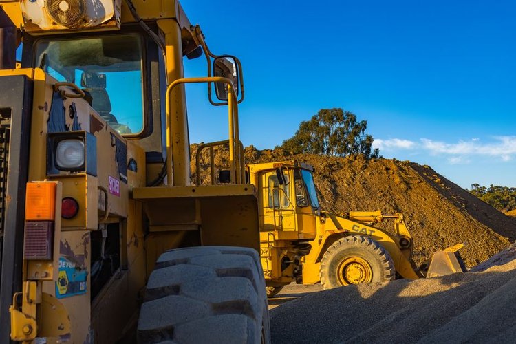 Dead Stock Buyers Near Limerick, Ireland — Machinery Clearance with Same Day Pay