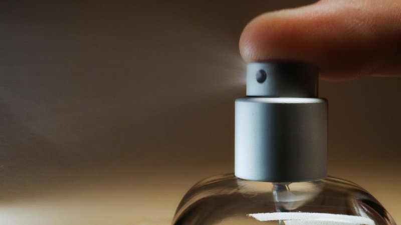 Slow-Moving Cosmetics Stock in London, UK? We Are Your Best Buyer