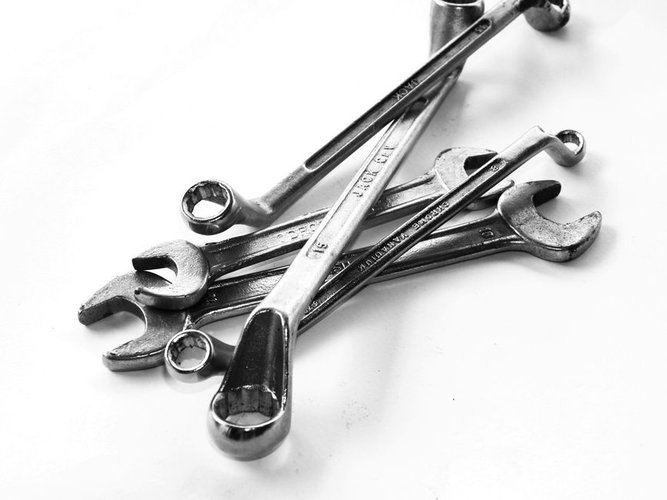 Looking for Dead Hardware Stock Buyers Near Coventry, UK? Contact Us Today