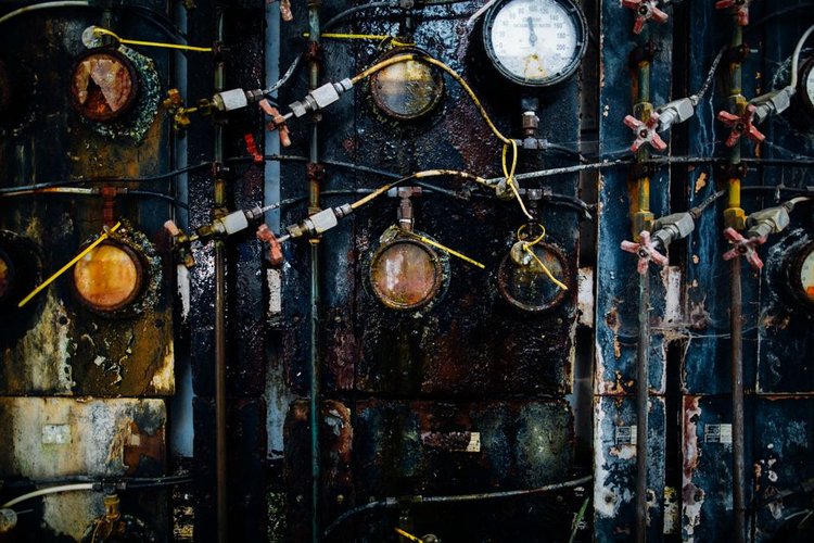 Nearest Oil & Gas Dead Stock Buyer in Liverpool, UK — Clear Your Stocks