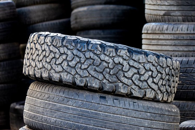 Fastest Automotive Stock Clearance in Erie, USA — Any Condition, Any Quantity