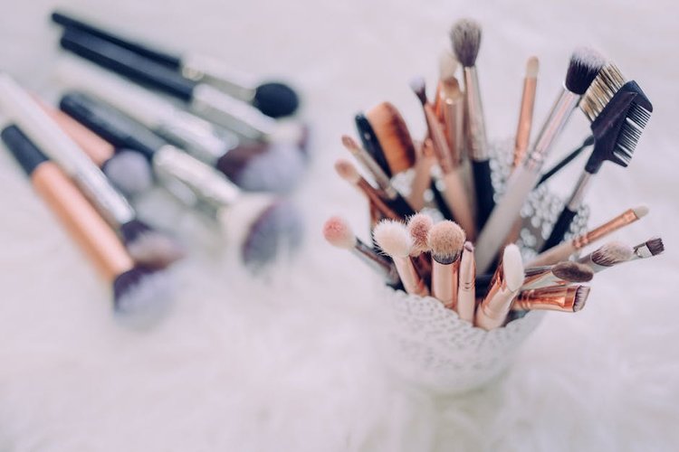 Top Surplus Cosmetics Buyers in China — Shanghai, China Collection Available