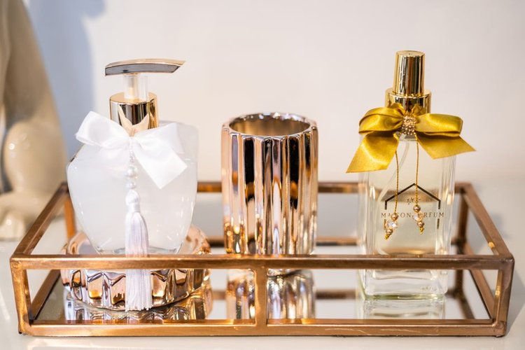 Jurong East, Singapore Non-Moving Cosmetics Stock Buyers — Same Day Collection and Pay