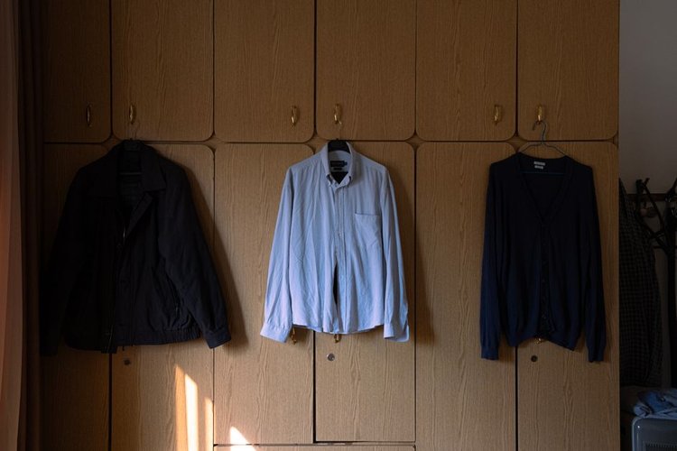Fastest Garments Stock Clearance in Lyon, France — Any Condition, Any Quantity