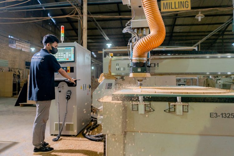 We Are Buying Machinery Surplus Stock in Hamburg, Germany Right Now