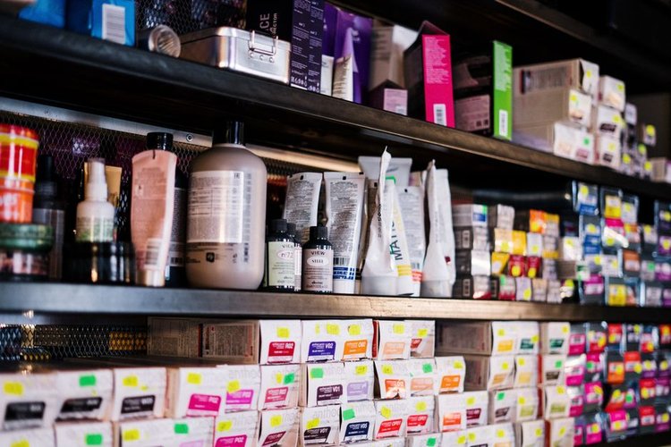 Dead Cosmetics Stock in Faro, Portugal? We Purchase It Immediately