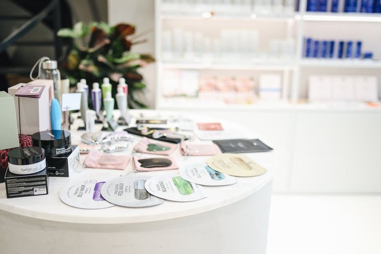 Excess Cosmetics in Hamilton, New Zealand? We Buy Any Quantity with Immediate Payment