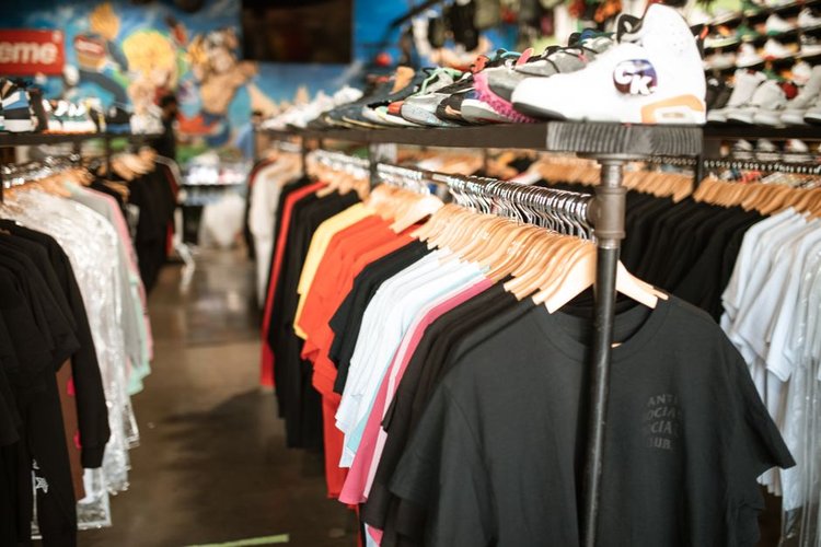 We Purchase Garments Dead Stock in Lyon, France — Free Collection, Instant Pay